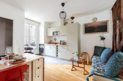 Plan de l'établissement Charmant studio cosy au cœur du Village Ramey Montmartre Métro 12