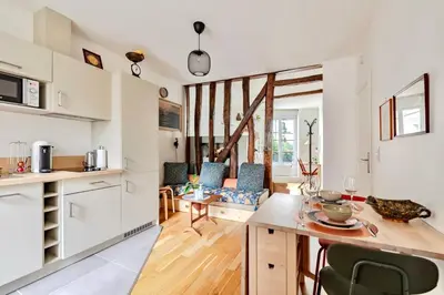 Plan de l'établissement Charmant studio cosy au cœur du Village Ramey Montmartre Métro 12
