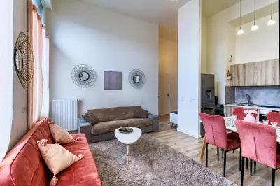 Coin salon dans l'établissement Pablo Picasso - Appt à 30min de Montmartre
