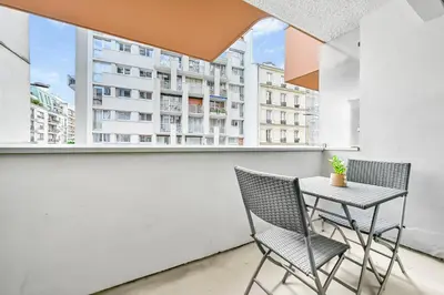 Balcon ou terrasse dans l'établissement La Felicita - Studio avec Balcon Paris - Netflix