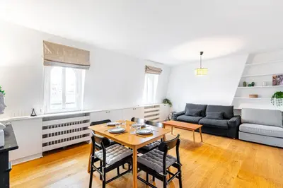 Coin salon dans l'établissement GuestReady - Paris Escape with Eiffel Views
