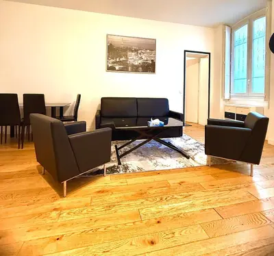 Coin salon dans l'établissement Family Champs Elysées appartement
