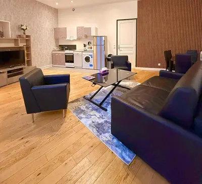 Cuisine ou kitchenette dans l'établissement Family Champs Elysées appartement