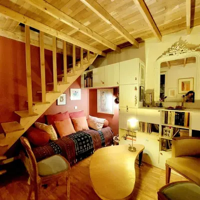 Coin salon dans l'établissement Small duplex house in Batignolles