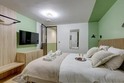 Un ou plusieurs lits dans un hébergement de l'établissement Bluestay 174 - Superb apartment in Paris