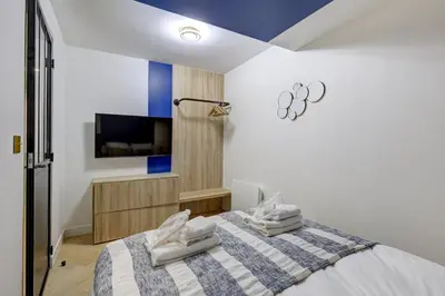 Un ou plusieurs lits dans un hébergement de l'établissement Bluestay 174 - Superb apartment in Paris
