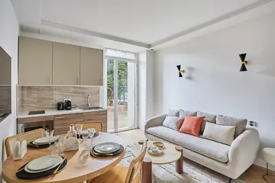 Cuisine ou kitchenette dans l'établissement Charming flat Jardin du Luxembourg Montparnasse