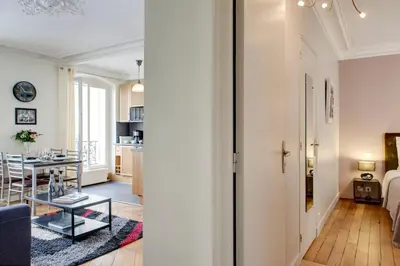 Télévision ou salle de divertissement dans l'établissement Beauregard Design residence