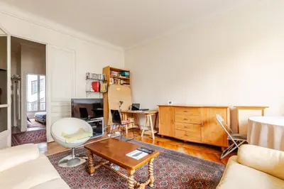 Coin salon dans l'établissement appartement pres de la tour eiffel