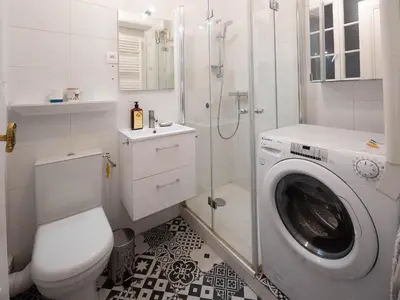Salle de bains dans l'établissement Flat 31m2 near Pompidou Center, Marais, les Halles, mobility lease only