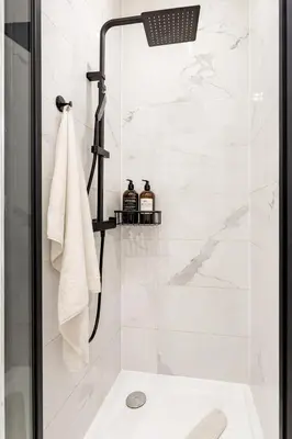 Salle de bains dans l'établissement C Cozy Batignolles Apt, Metro Right at Your Doorstep