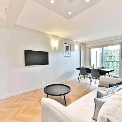 Appartement spacieux et paisible Paris 19ème - II