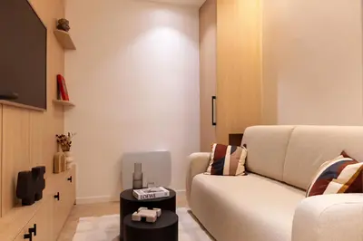 Télévision ou salle de divertissement dans l'établissement Apt Exceptional - AC - 3BR-8P- Gare de l 'Est