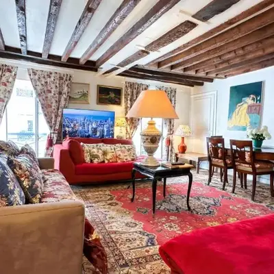 Spacious Apartment in Montparnasse