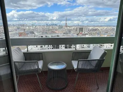 Coin salon dans l'établissement Montparnasse - Vue Tour Eiffel - Balcon