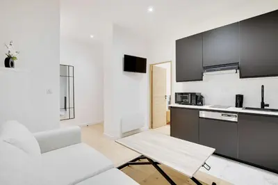 Cuisine ou kitchenette dans l'établissement Cosy modern flat - 1BR- 4P- Oberkampf