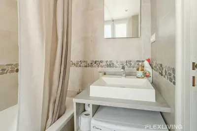 Salle de bains dans l'établissement Flexliving - One bedroom - Houdon