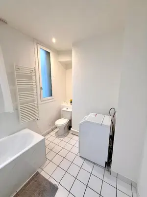 Salle de bains dans l'établissement Appartement Monthiers Paris