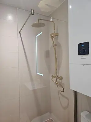 Salle de bains dans l'établissement chic Montmartre apartment