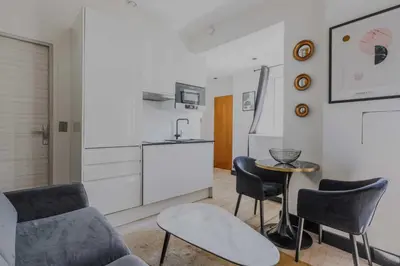 Plan de l'établissement Charming Studio - 2P Courcelles
