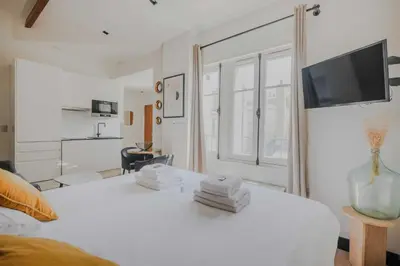 Plan de l'établissement Charming Studio - 2P Courcelles