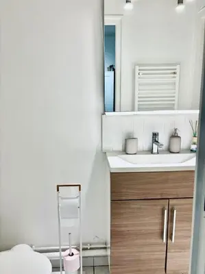 Salle de bains dans l'établissement Studio cosy à Porte de Versailles