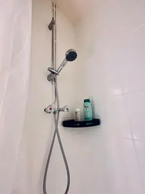 Salle de bains dans l'établissement Studio cosy à Porte de Versailles