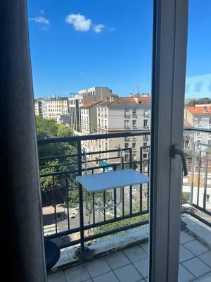 Balcon ou terrasse dans l'établissement Beau studio avec vue sur Paris