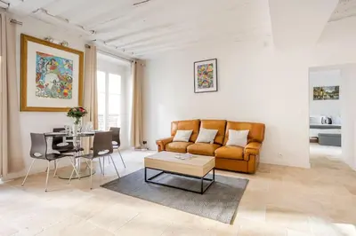 Plan de l'établissement De Charm distinctif séjour élégant dans le Marais branché
