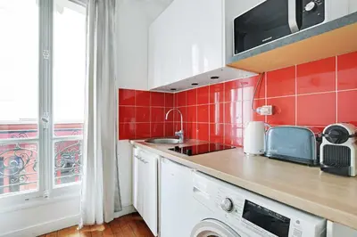 Cuisine ou kitchenette dans l'établissement Lovely 1BR - 4P - Montmartre - Sacre coeur