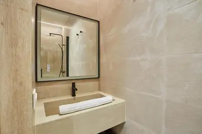Salle de bains dans l'établissement Sublime apartment in the heart of Paris 4 people FBMAR1 by Studioprestige