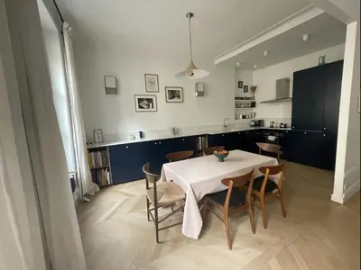 Cuisine ou kitchenette dans l'établissement 3 bedrooms in Montmartre