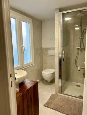 Salle de bains dans l'établissement Paris - Marais