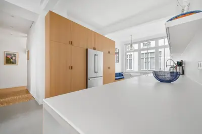 Cuisine ou kitchenette dans l'établissement 145 sq meter Loft with AC