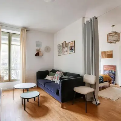 Lovely 1 BR Flat near Colonel Fabien metro station