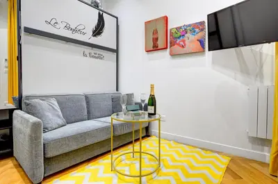 Télévision ou salle de divertissement dans l'établissement Bluestay 74 - Superb apartment