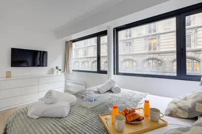 Un ou plusieurs lits dans un hébergement de l'établissement Bluestay 123 - Superb apartment in Paris