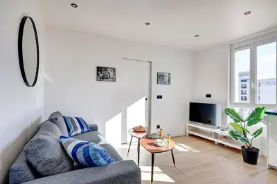 Télévision ou salle de divertissement dans l'établissement Suite Par ici - Superbe appartement