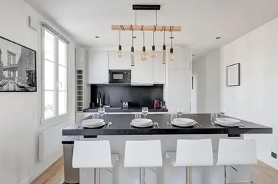 Cuisine ou kitchenette dans l'établissement Suite Modern Art - Superbe appartement