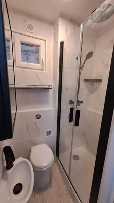 Salle de bains dans l'établissement Studette cosy ideal pour un séjour parisien métro Duroc
