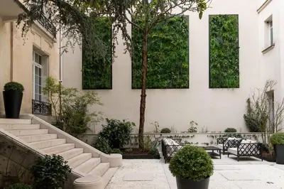 Jardin de l'établissement HIGHSTAY - Luxury Serviced Villa - Poincaré