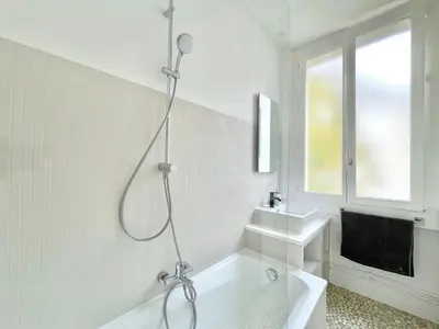 Salle de bains dans l'établissement Charming Apartment, Paris Centre
