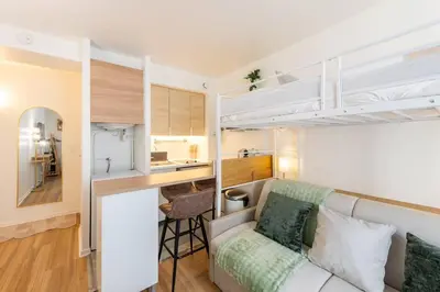 Cuisine ou kitchenette dans l'établissement Amazing stylish studio, well located near metro, Bastille neighborhood