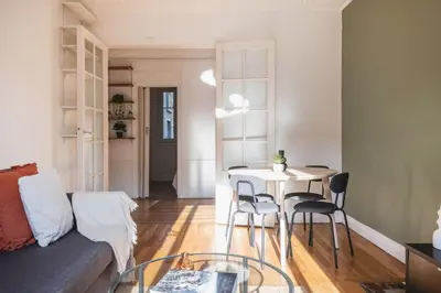 Coin salon dans l'établissement Logement Haut de Gamme à Grenelle