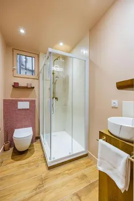 Salle de bains dans l'établissement Lovely Flat-4 Pers-Sacré Cœur-Montmartre