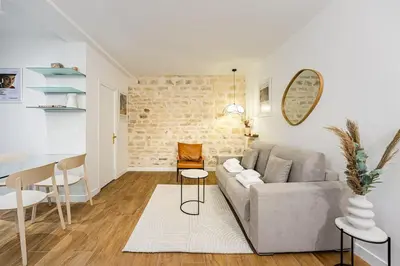 Coin salon dans l'établissement Lovely Flat-4 Pers-Sacré Cœur-Montmartre