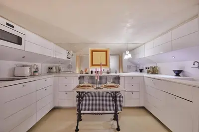 Cuisine ou kitchenette dans l'établissement Sublim and design apartement Place Vendome