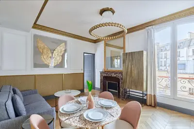 Coin salon dans l'établissement Appartements Champs Elysées - Avenue Montaigne by Studio Prestige