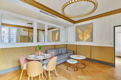 Coin salon dans l'établissement Appartements Champs Elysées - Avenue Montaigne by Studio Prestige