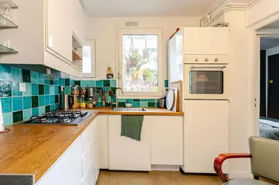 Cuisine ou kitchenette dans l'établissement A paradise of calm and charm